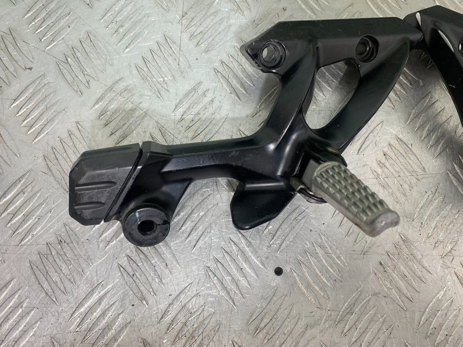 KAWASAKI GTR1400 GTR 1400 REAR HANGERS  YEAR 2007-2009 (CMB1306)