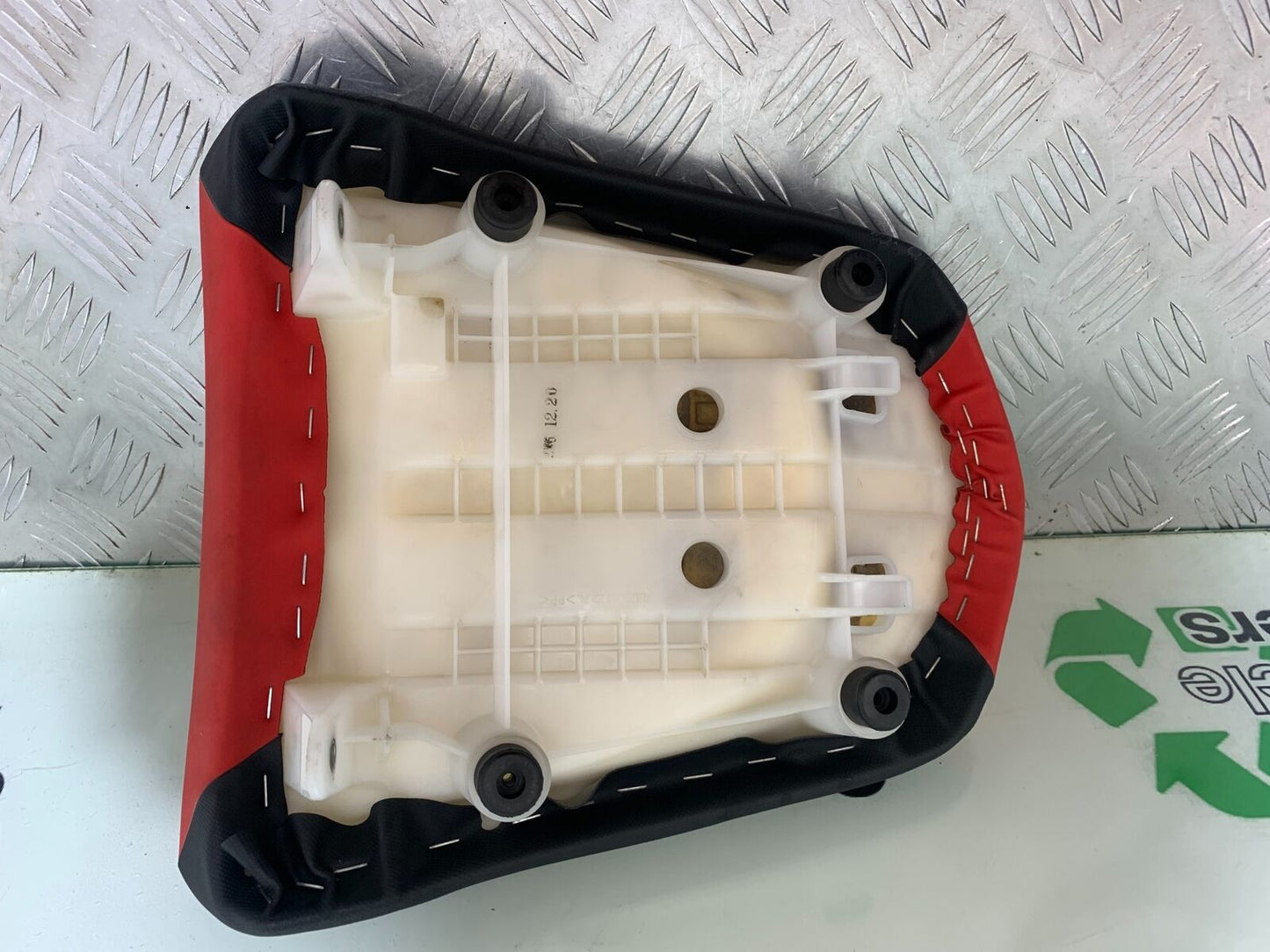 HONDA CRF1000 (DCT) AFRICA TWIN REAR SEAT   YEAR 2017 (CMB1030)