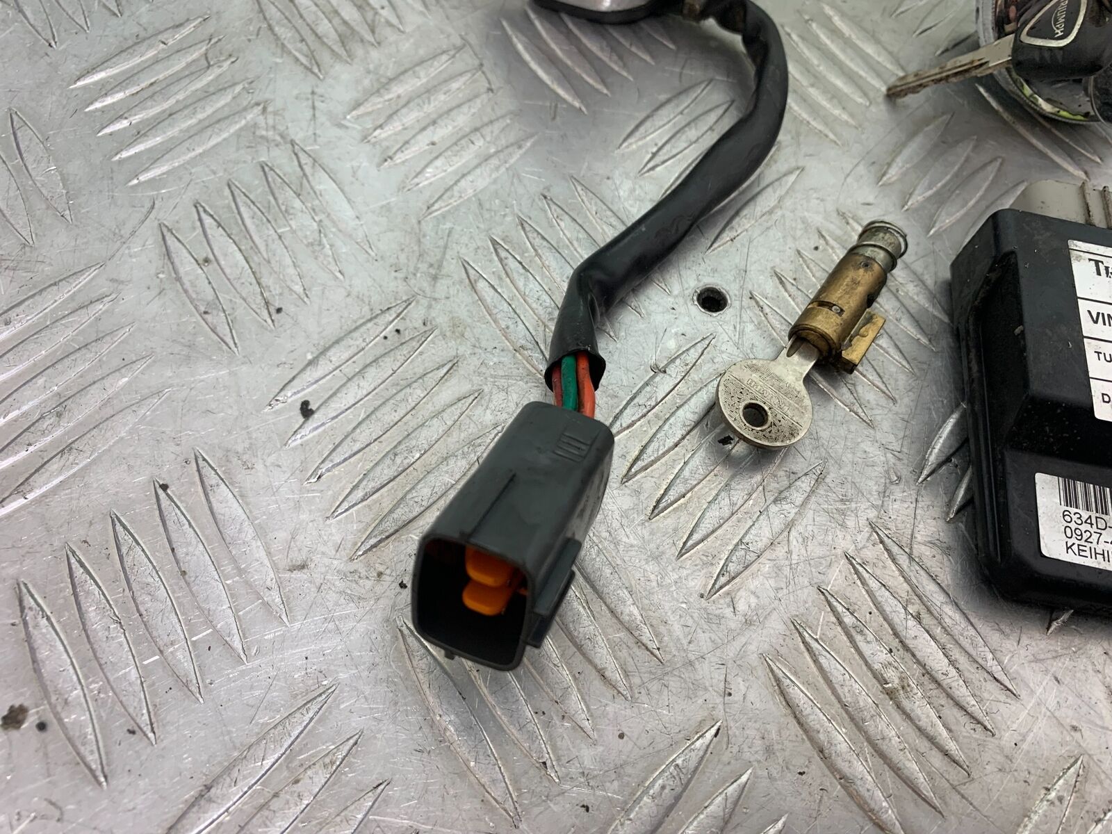 TRIUMPH THUNDERBIRD 1600 ECU LOCKS KEY  YEAR 2011 (CMB1107)