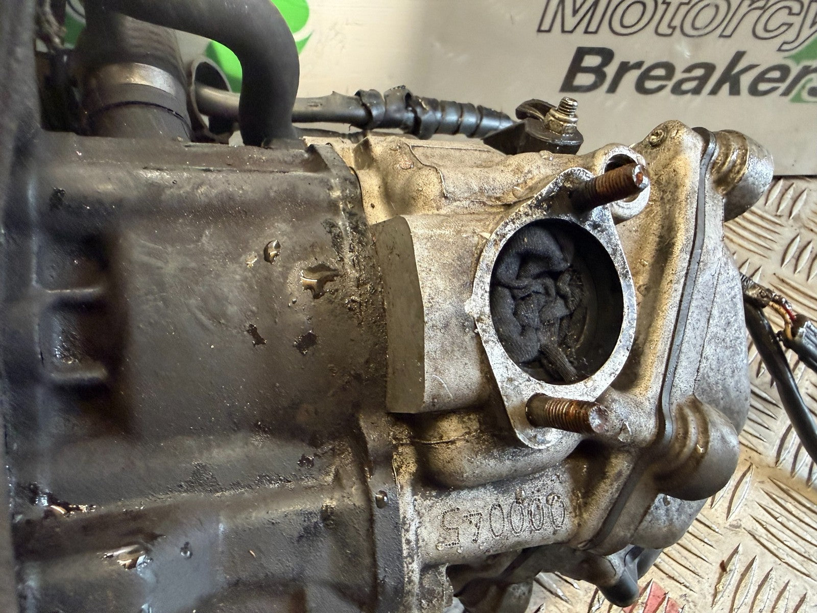 PIAGGIO VESPA GTS 125 GTS125 ENGINE YEAR 2012 (CMB1261)