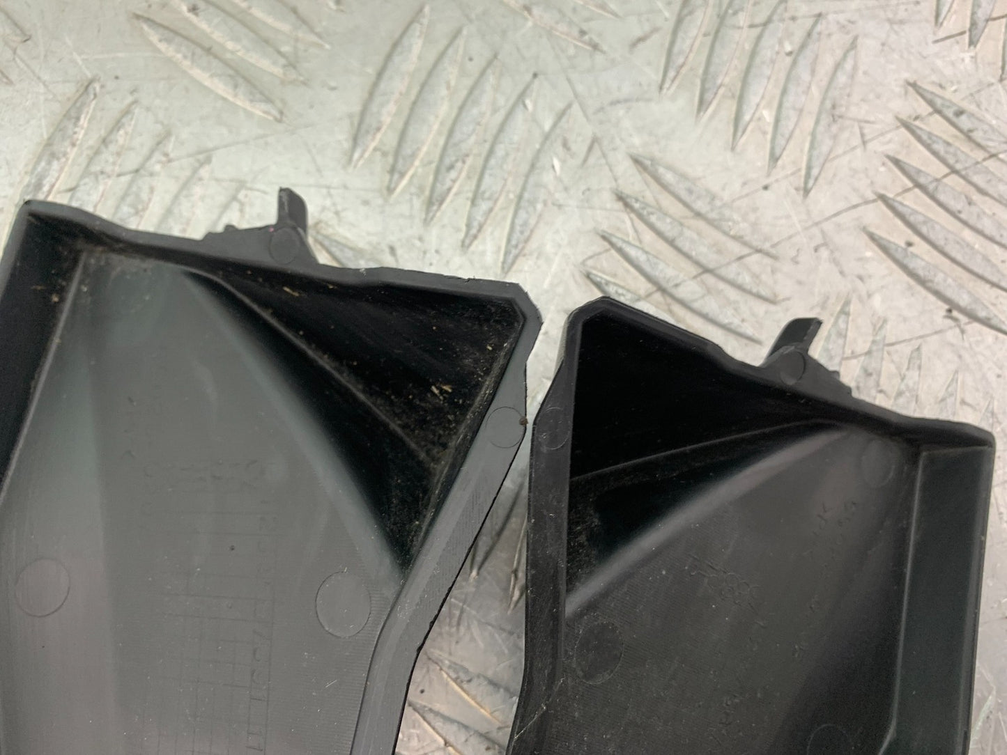 KAWASAKI ZX10R ZX10 R TOP FAIRING INFILL PANELS   2008-2010 (CMB1301)