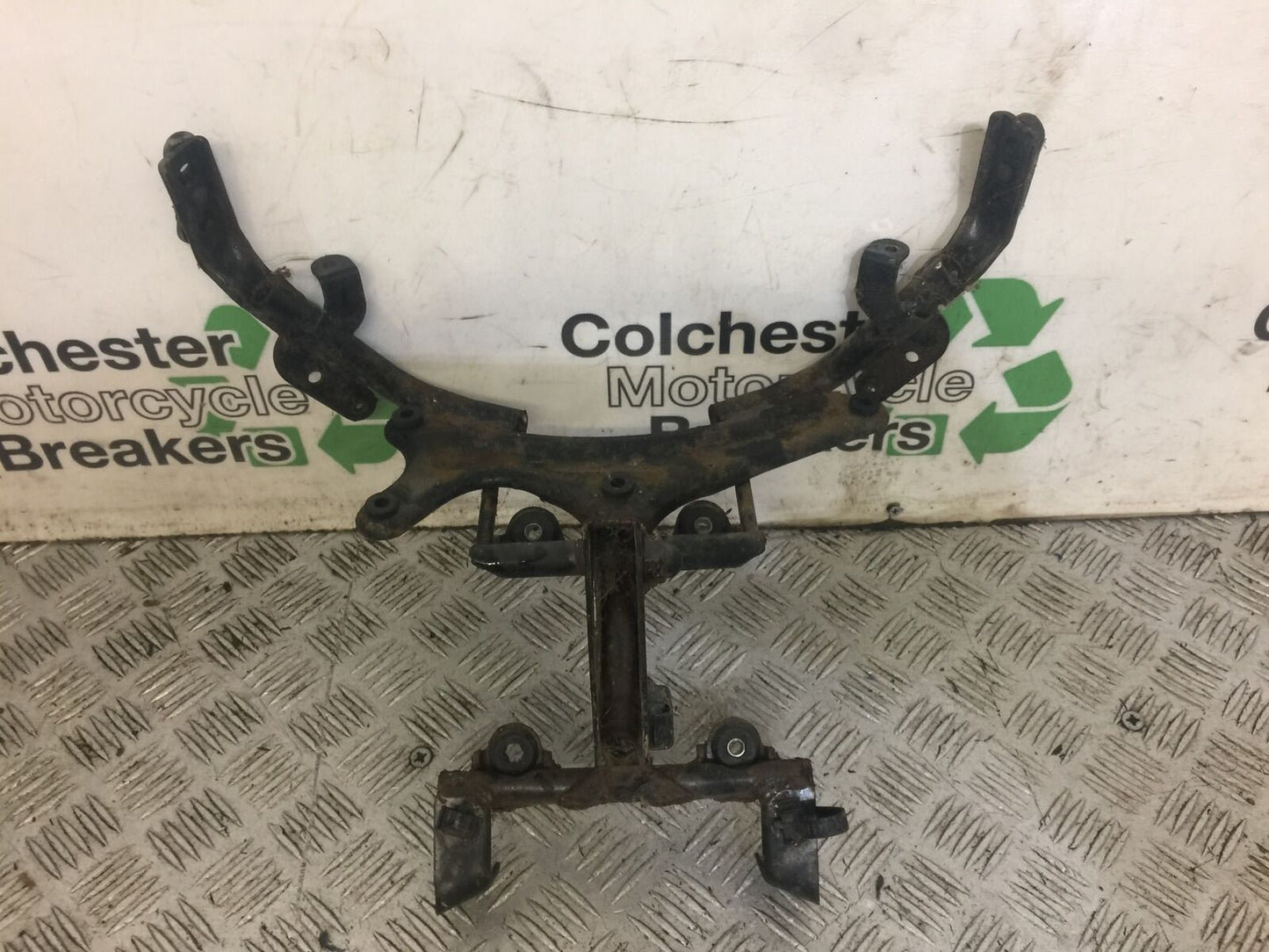 SUZUKI SV650 SV 650 FAIRING BRACKET   YEAR 1999 (STOCK 681)