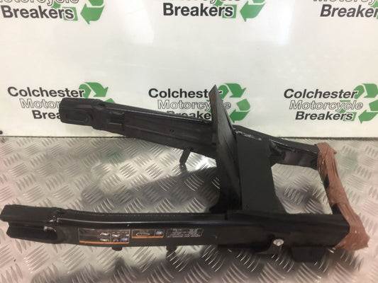 KAWASAKI VERSYS 1000 KLZ 1000 SWINGARM  YEAR 2015-2018 (STOCK 912)