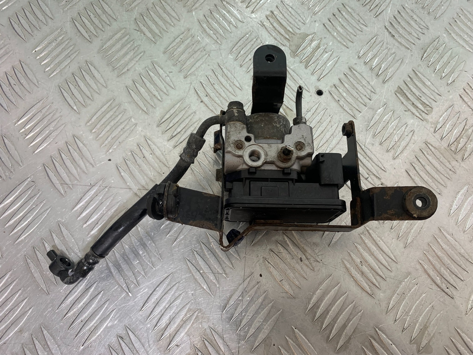 HONDA CBR500R CBR 500 R ABS PUMP  YEAR 2012-16 (CMB1151)