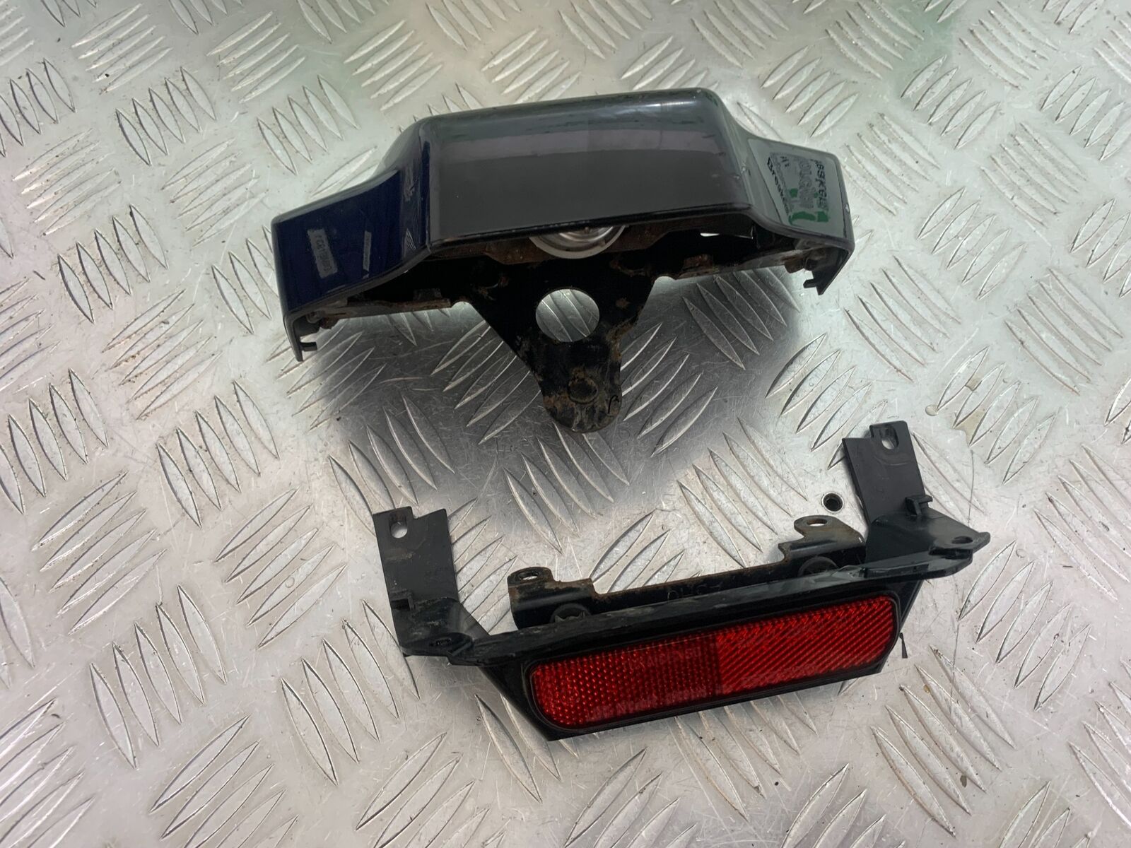 SUZUKI INTRUDER VL800 C800 NUMBER PLATE LIGHT   YEAR 2012-16 (CMB1039)