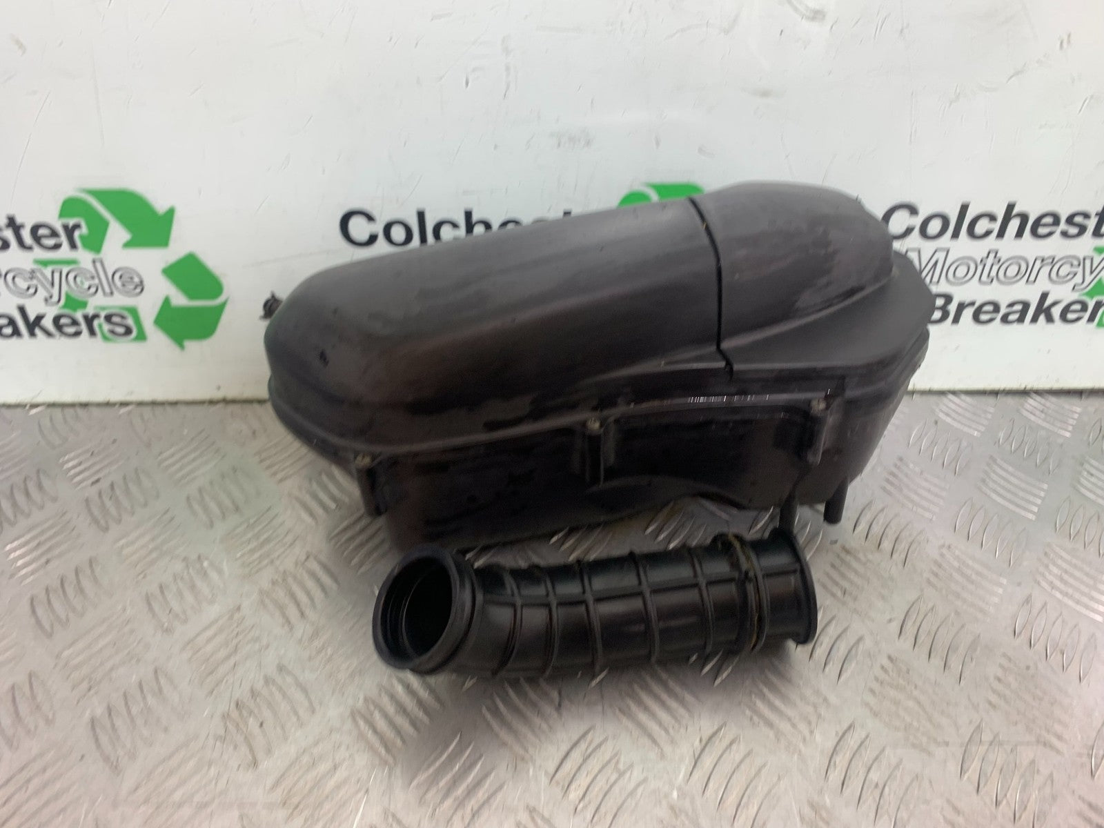 YAMAHA XMAX 250 XMAX 250 AIRBOX   YEAR 2006-09 (CMB1201)