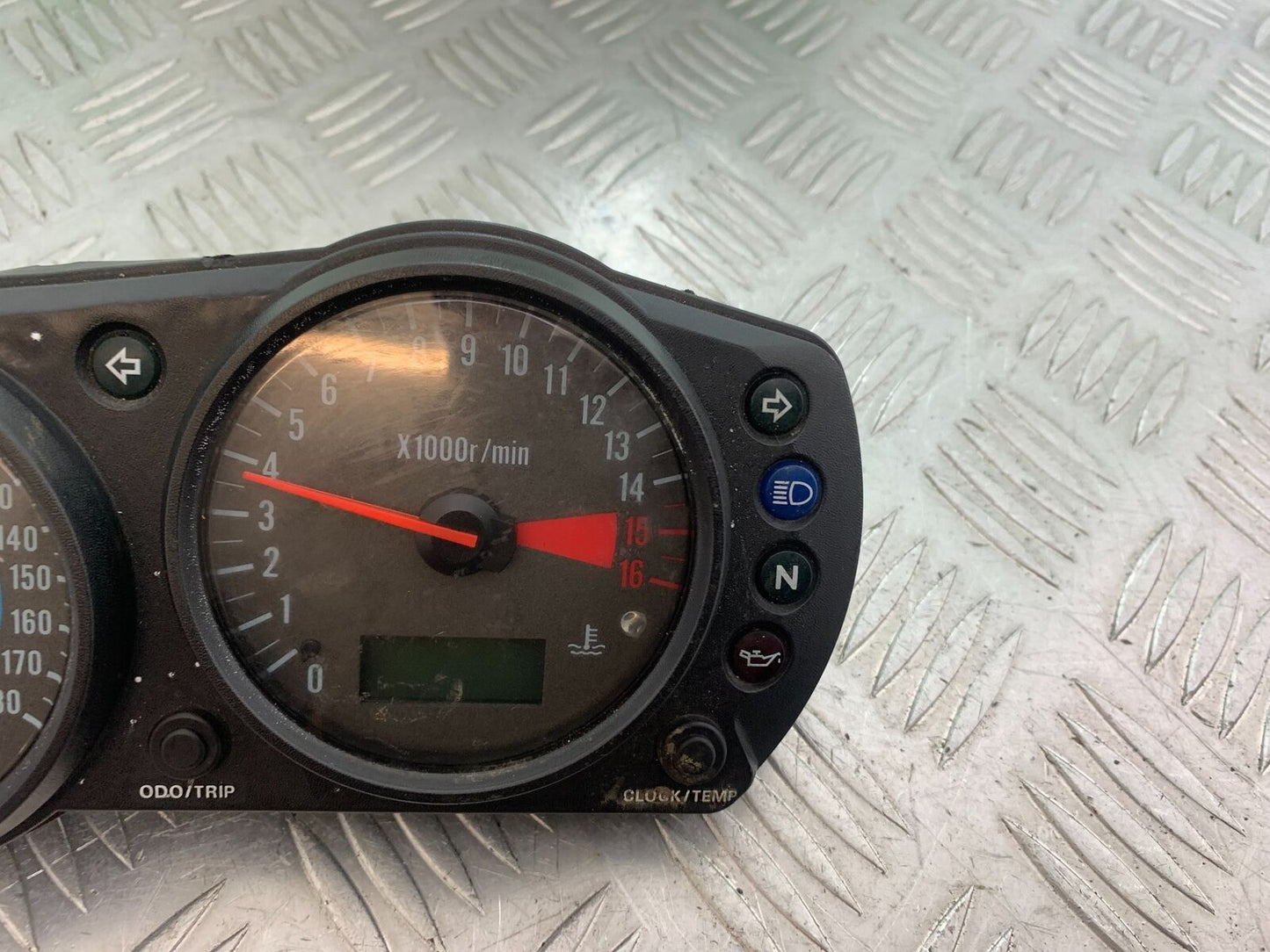KAWASAKI ZX6R ZX636 CLOCKS SPEEDO DASH   YEAR 2002  (CMB1100)