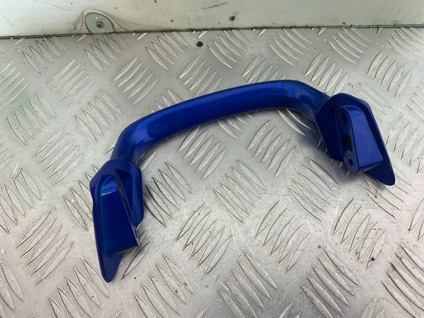 HONDA CBR1100 BLACKBIRD GRAB RAIL  YEAR 1999-2005 (CMB1103)