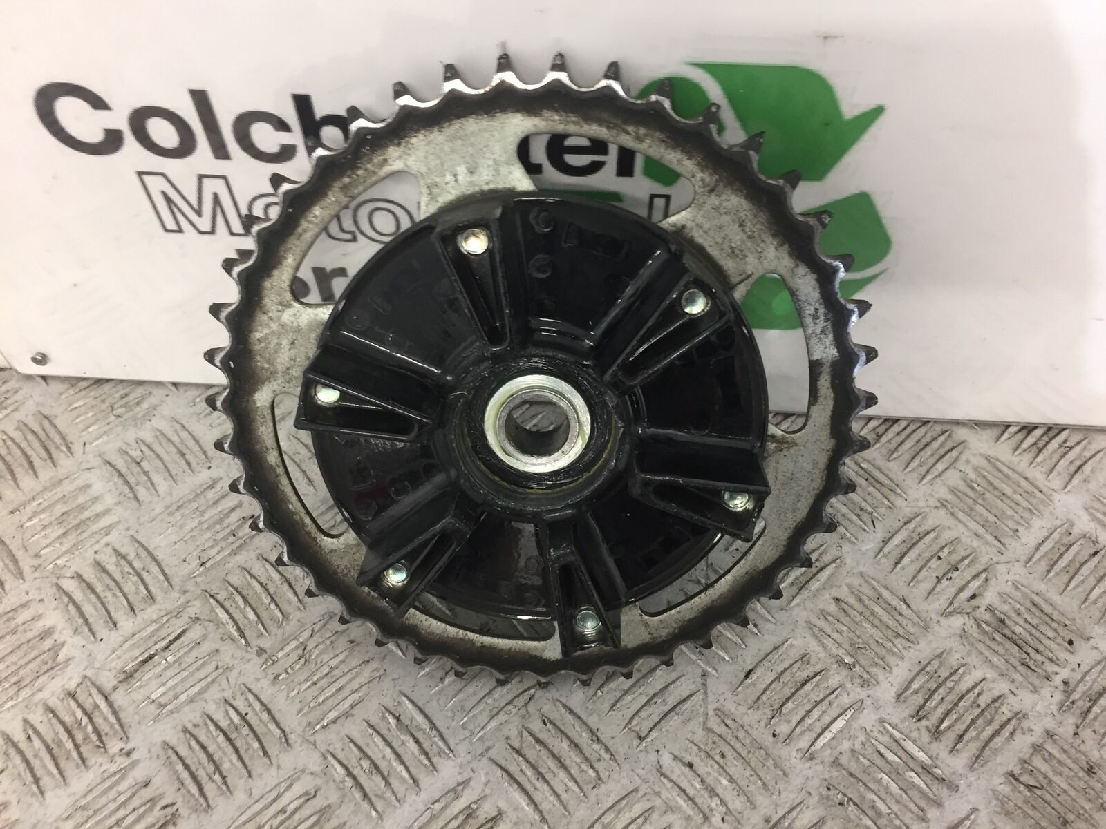YAMAHA MT07 MT-07 TRACER REAR SPROCKET CARRIER YEAR 2017