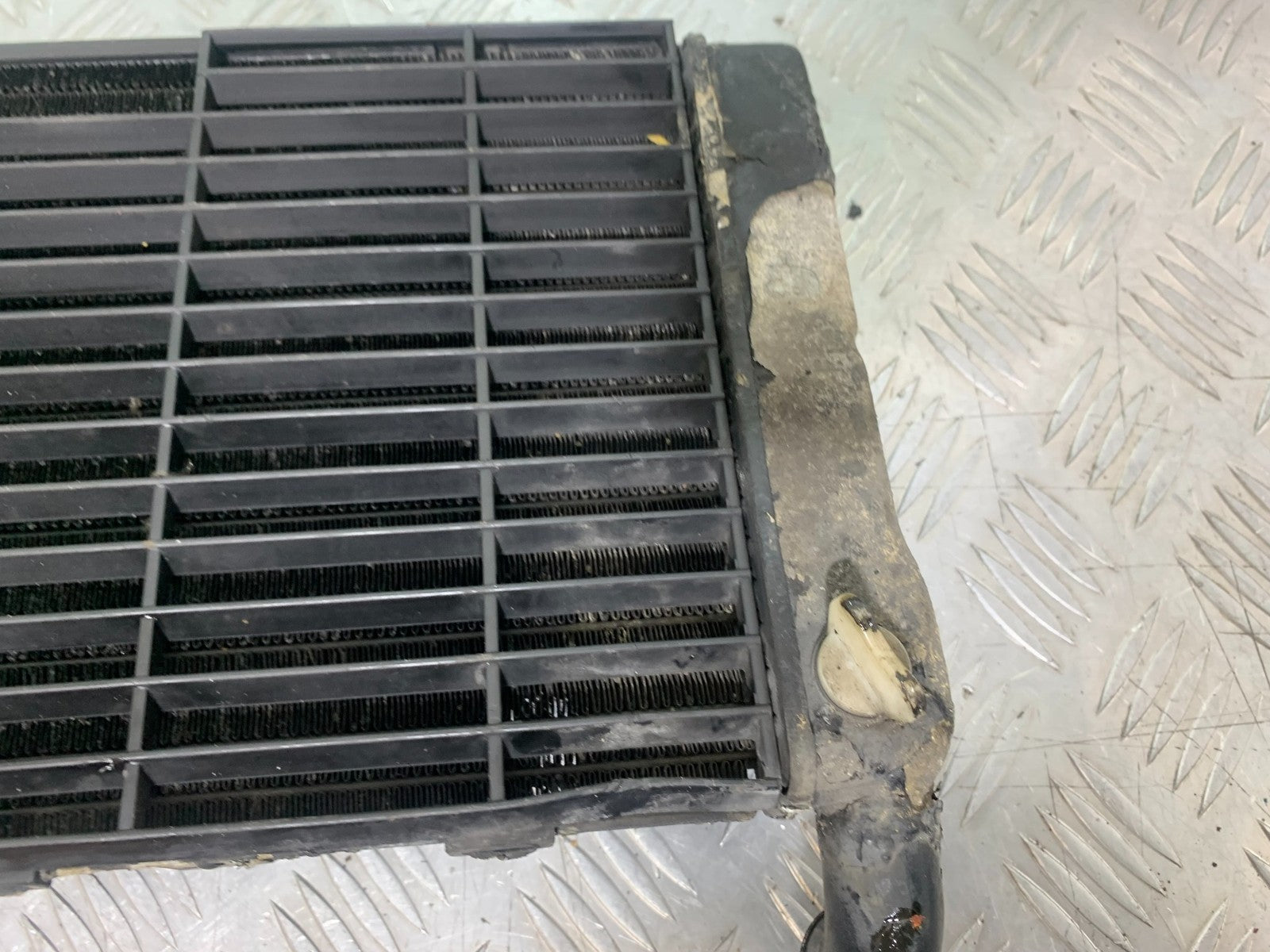 HONDA ST1100 PAN EUROPEAN RADIATOR AND FAN  YEAR 1993-2001 (CMB1195)