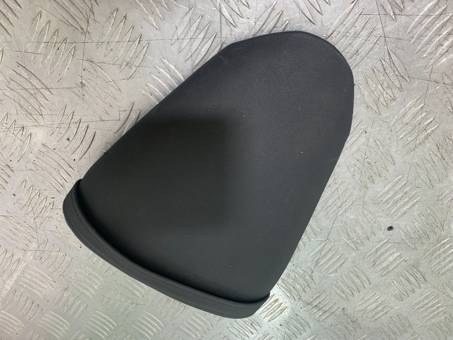 KAWASAKI ZX10R ZX10 R REAR SEAT  2008-2010 (CMB1206)
