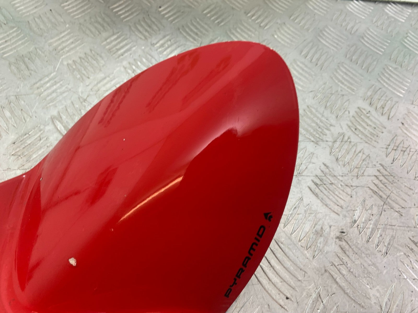 TRIUMPH 675 STREET TRIPLE R REAR HUGGER  YEAR 2012 (CMB1221)