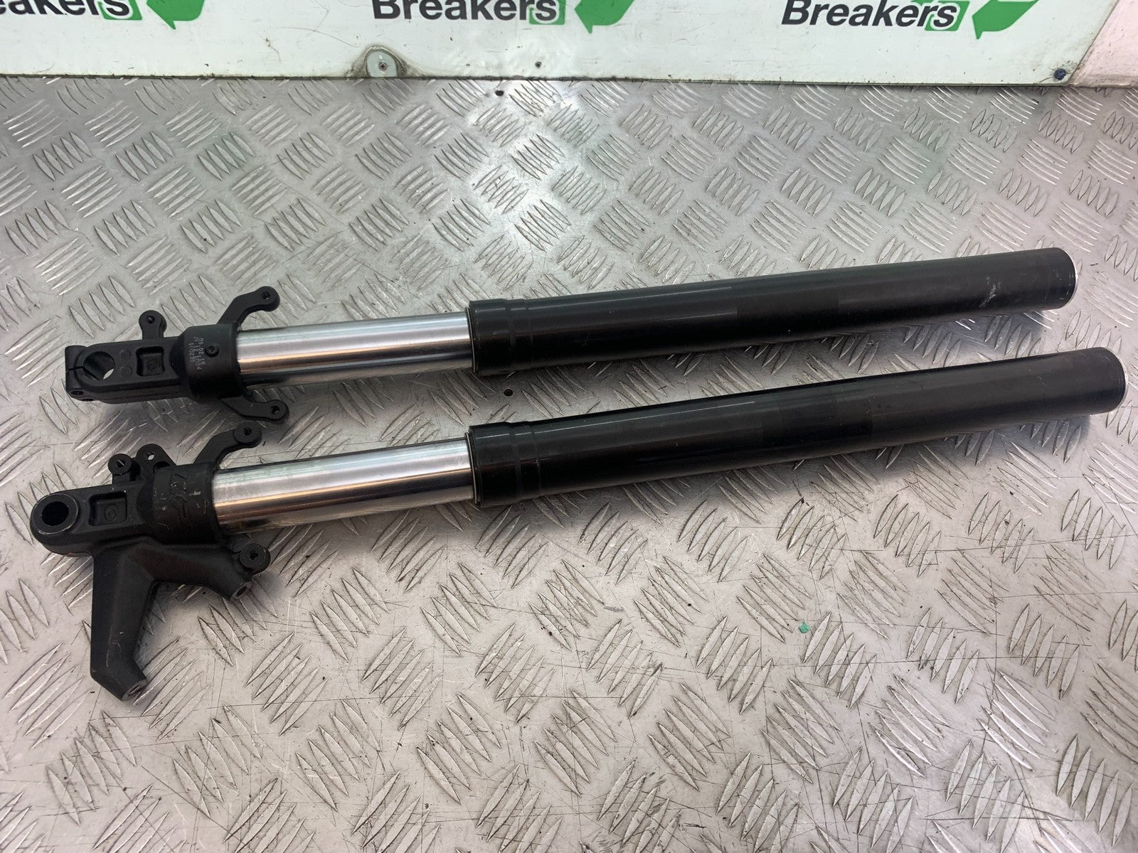 KTM RC125 RC 125 FORKS (BENT SOLD AS PARTS)    2014 2017 (CMB1199)