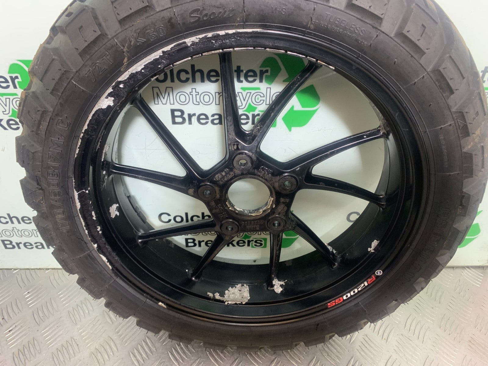 BMW R1200 R 1200 GS REAR WHEL (WITH GOOD TYRE)  YEAR 2013-2016 (CMB1257)