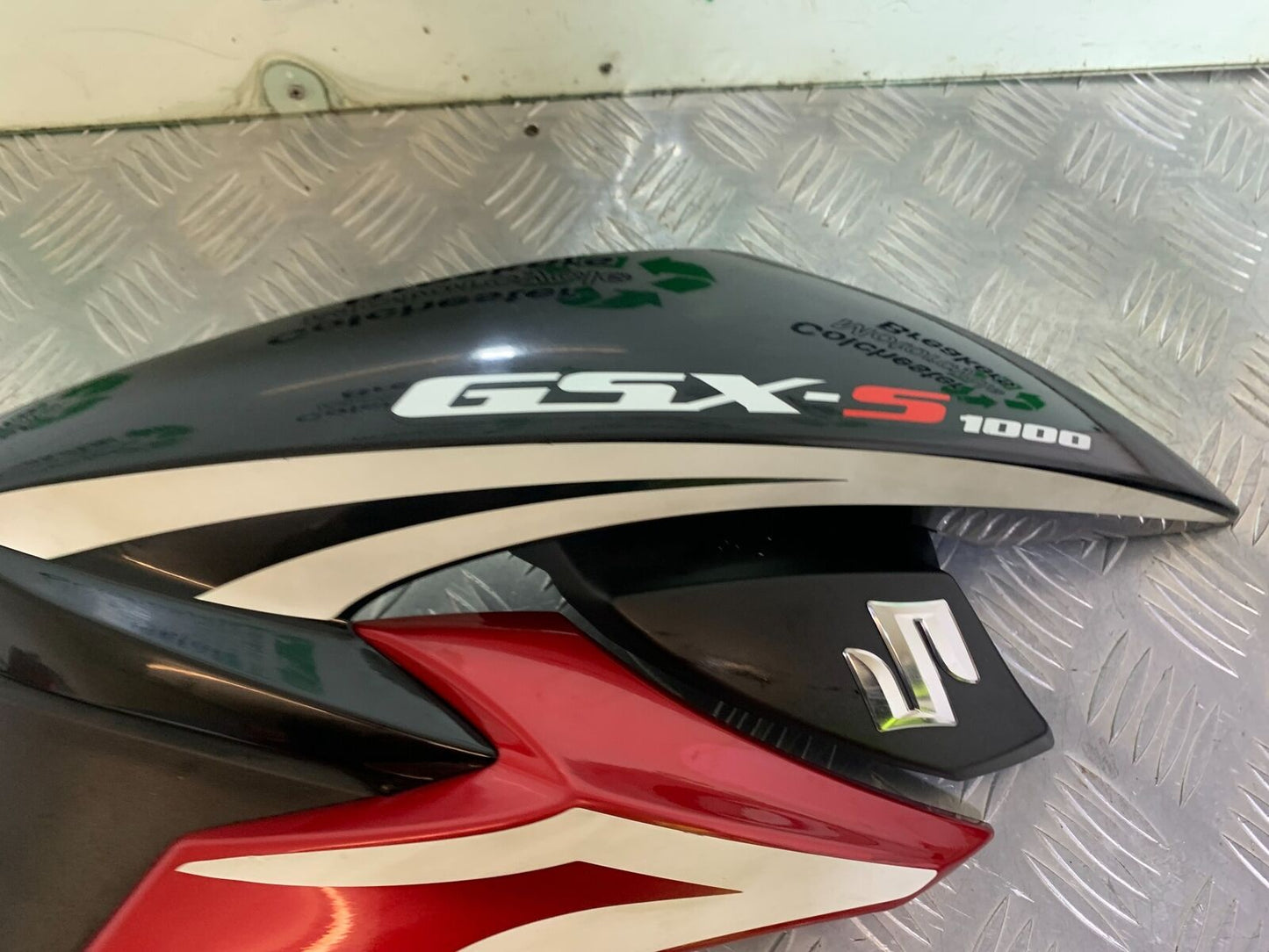 SUZUKI GSX S 1000 GSX-S 1000 LEFT FAIRING PANEL  YEAR 2016-2019 (CMB1082)