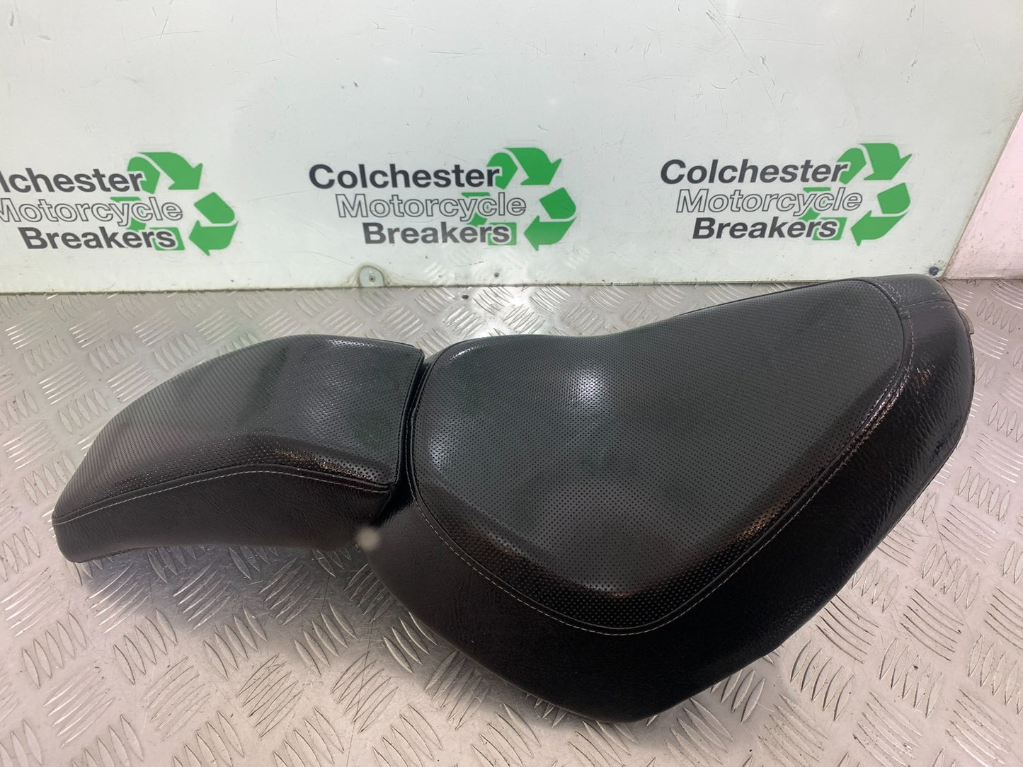 HARLEY DAVIDSON FXS BLACKLINE 1585 SEAT YEAR 2012 (CMB1147)