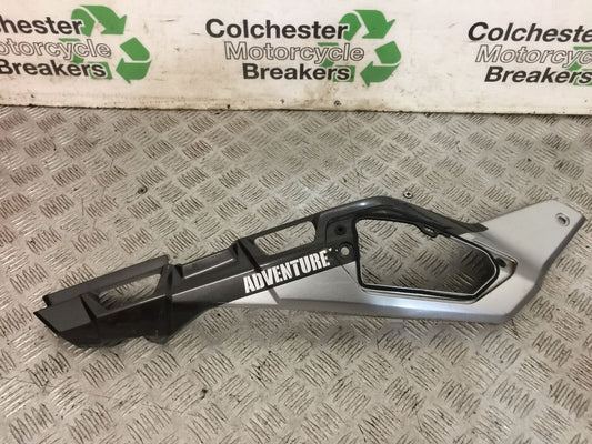 HONDA CRF1000 CRF 1000 AFRICA TWIN RIGHT SEAT PANEL  2019 (STOCK 759)