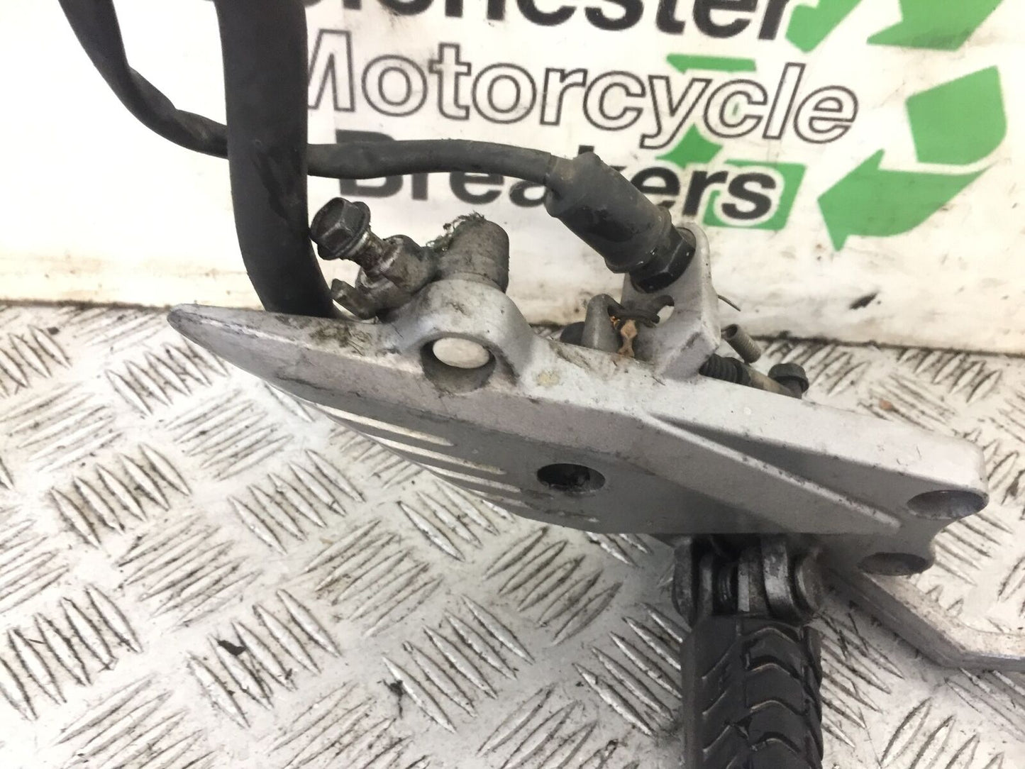 KAWASAKI GTR1400 GTR 1400 FRONT RIGHT HANGER   YEAR 2010 (STOCK 716)