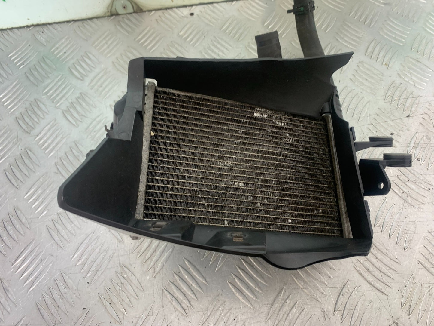 BMW R1200 R 1200 GS LEFT RADIATOR YEAR 2013-2016 (CMB1257)