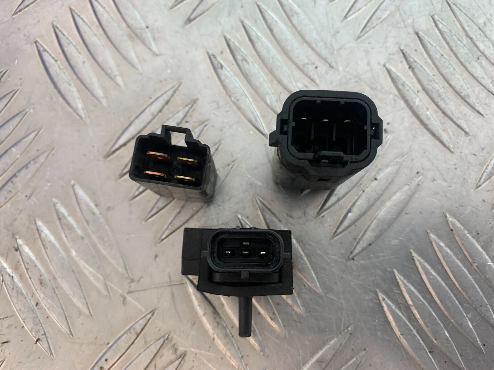 SUZUKI AN 200 UN 200 BURGMAN RELAYS  YEAR 2007-09 (CMB1128)