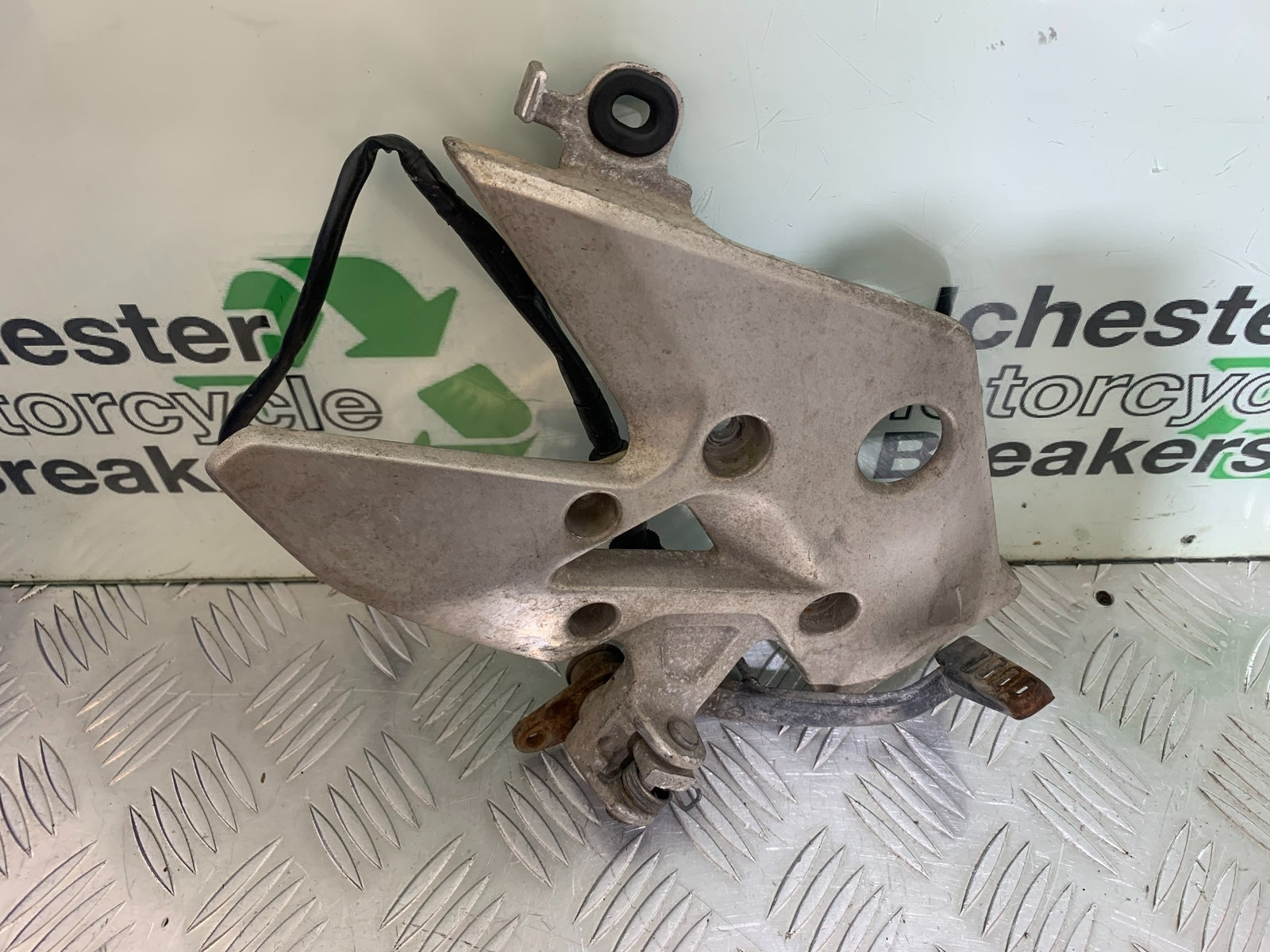 HONDA CBR500R CBR 500 R FRONT RIGHT HANGER  YEAR 2012-16 (CMB1151)