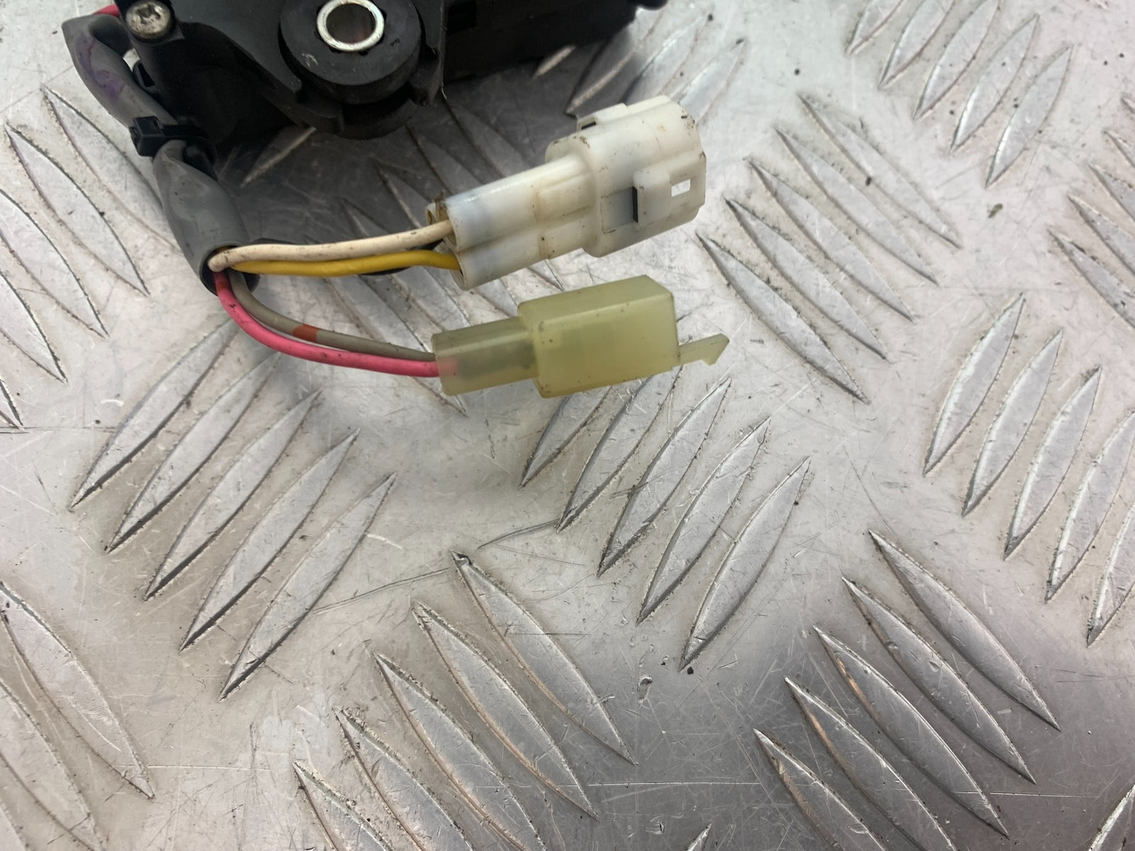 KAWASAKI ZX6R SERVO MOTOR   YEAR 2009-2012 (CMB1136)