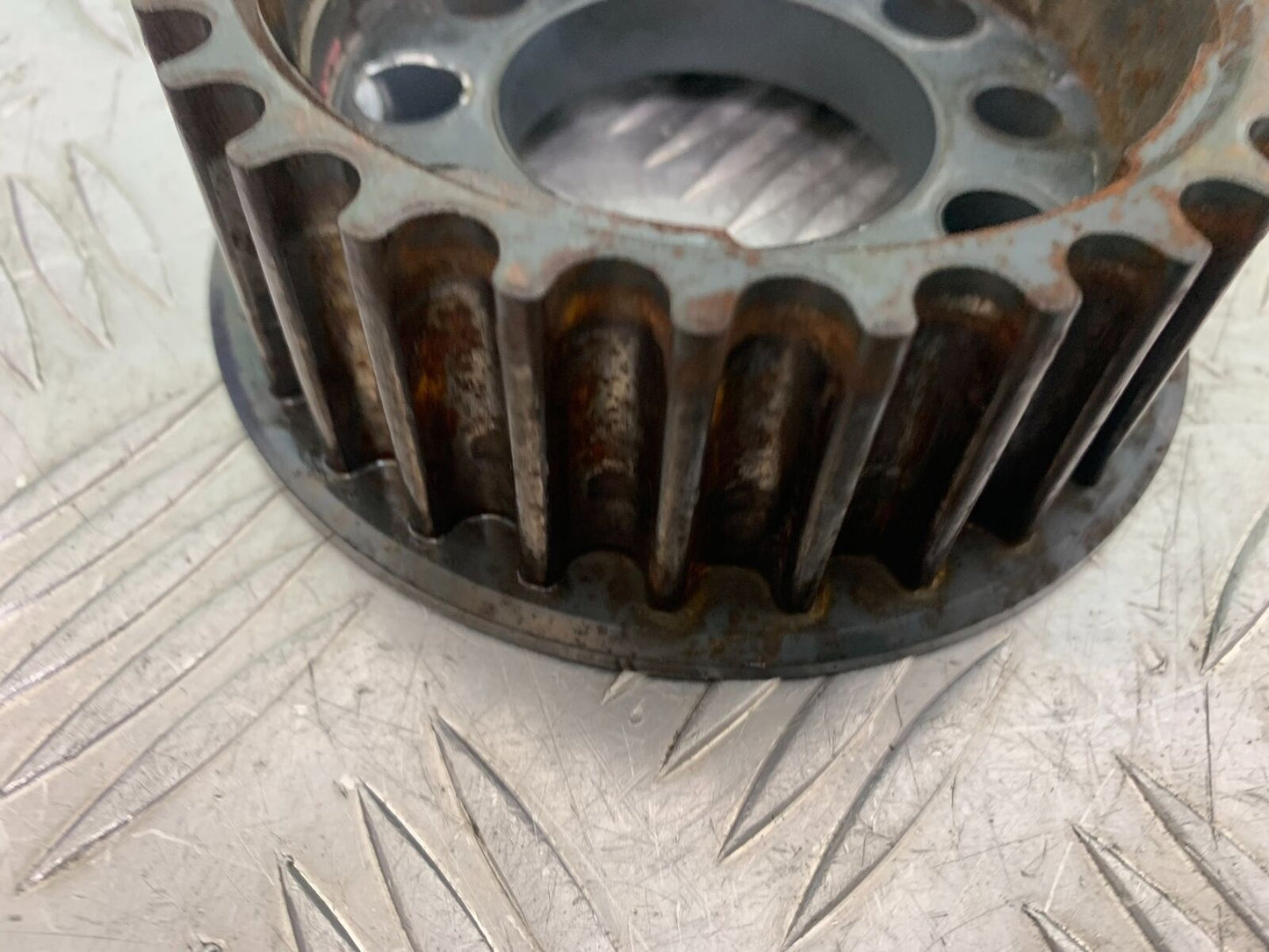 TRIUMPH THUNDERBIRD 1600 FRONT PULLEY  YEAR 2011 (CMB1107)