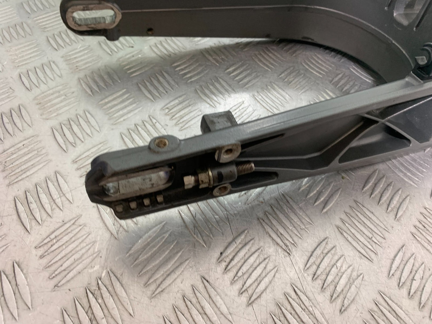 KTM DUKE 390 SWINGARM YEAR 2017- 2023 (CMB1314)