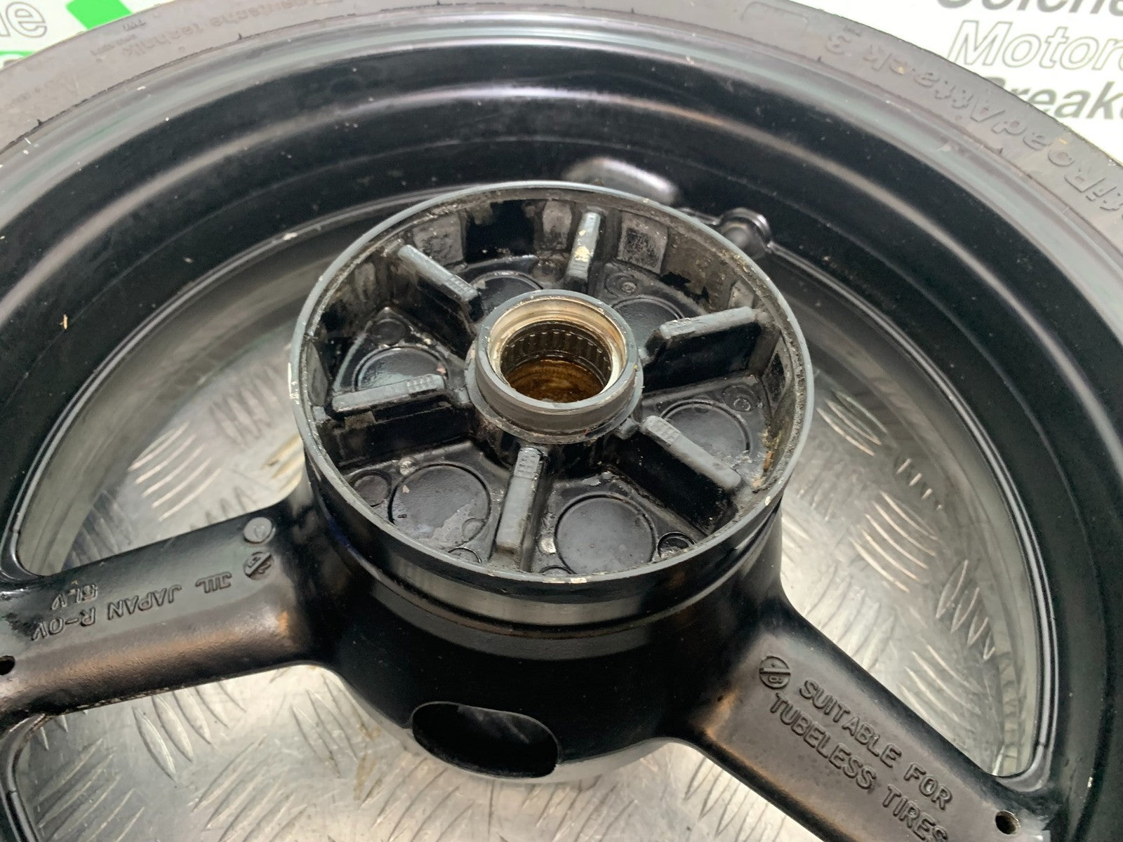 YAMAHA FZS1000 FAZER REAR WHEEL   YEAR 2001-05 (CMB1275)