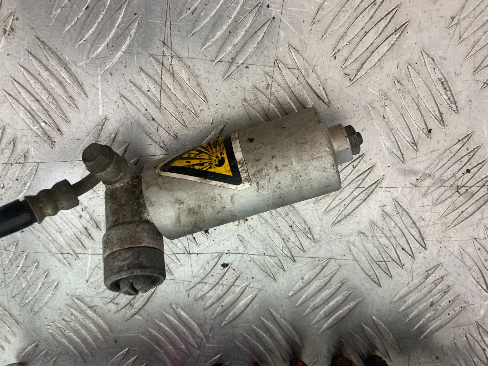 YAMAHA YZF1000 THUNDERACE REAR SHOCK   YEAR 1997-2000 (CMB1204)
