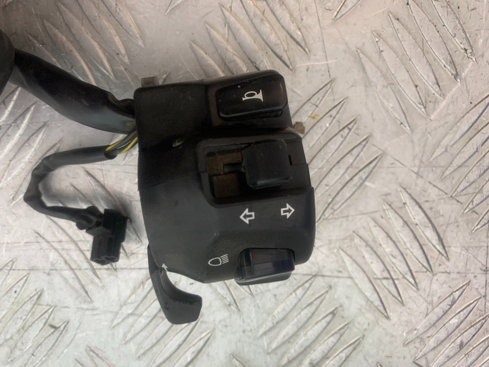 SUZUKI SV650 SV 650 mk1 LEFT SWITCH GEAR   1999-2002 (CMB1238)
