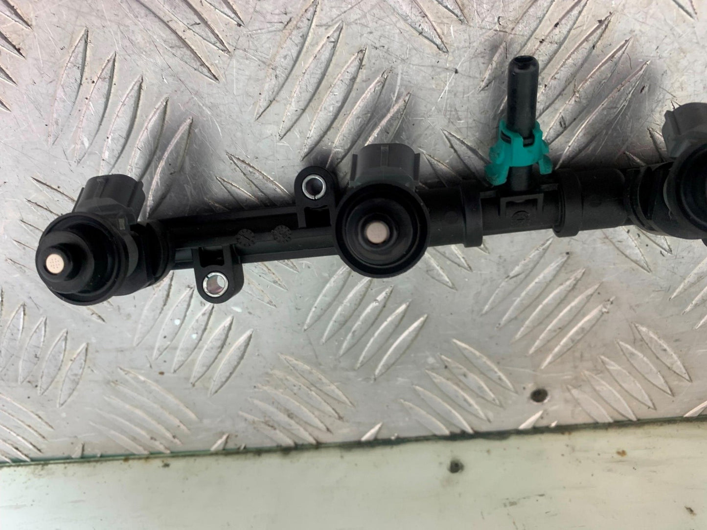 HONDA CBR1000 RR CBR 1000RR FIREBLADE FUEL INJECTORS RAIL 2008-2011 (CMB1179)