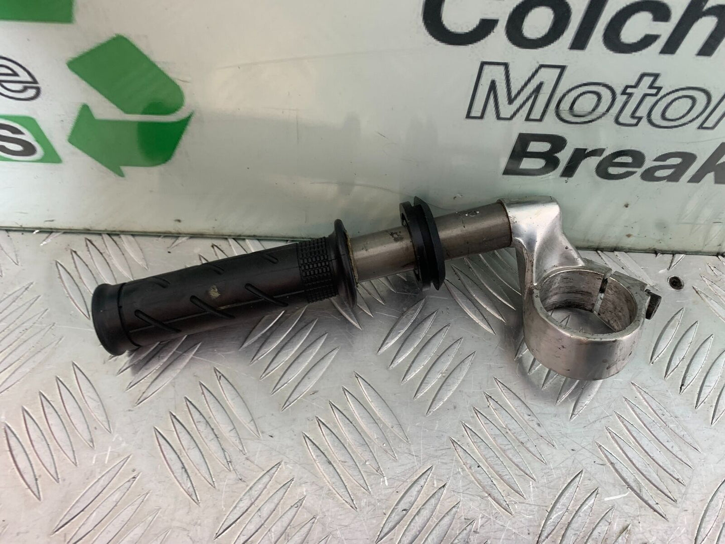 HONDA CBR1100 BLACKBIRD LEFT HANDLEBAR YEAR 1999-2005 (CMB1103)
