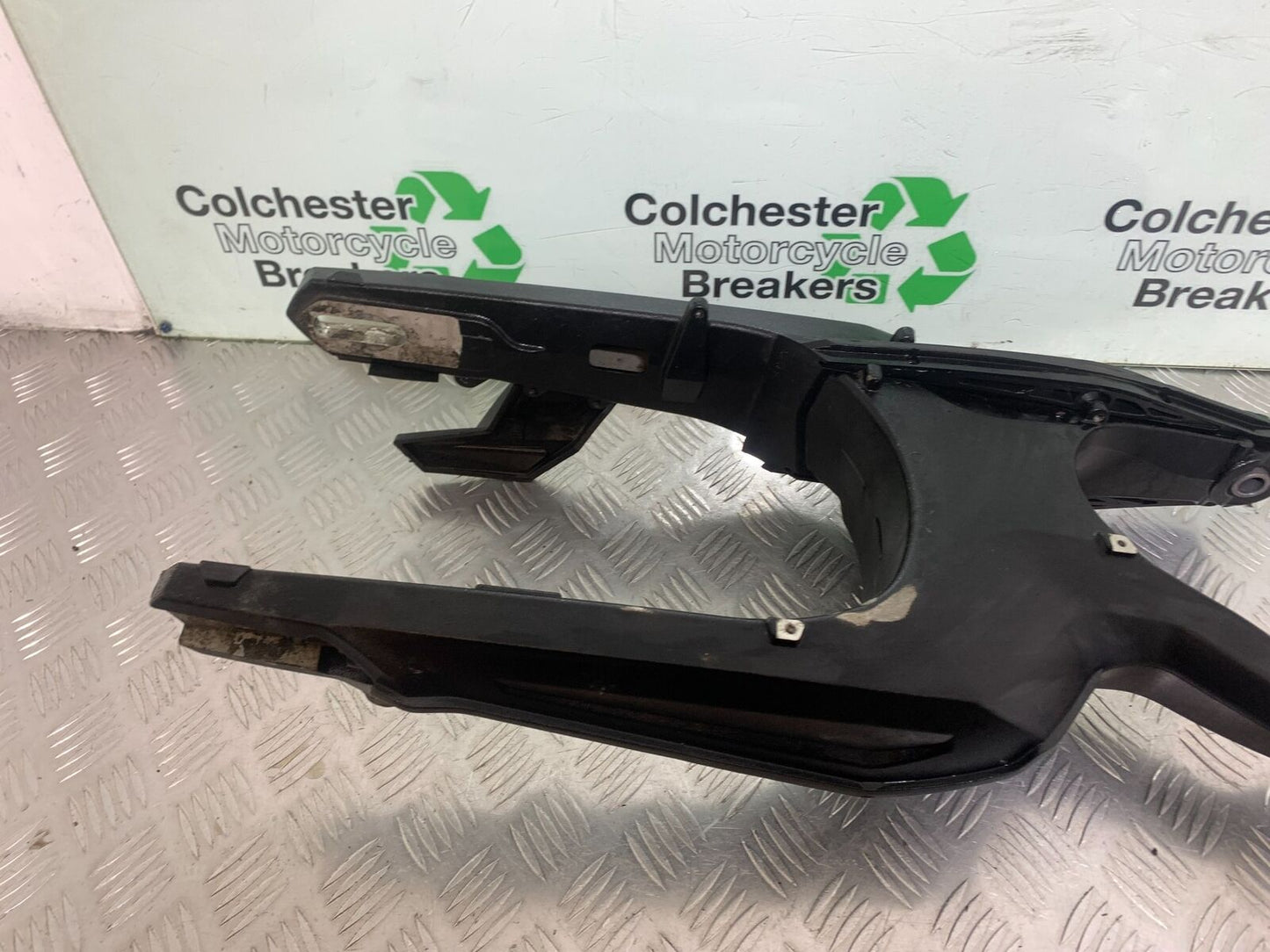 TRIUMPH TIGER 800 SWINGARM YEAR 2011-2014 (CMB1113)