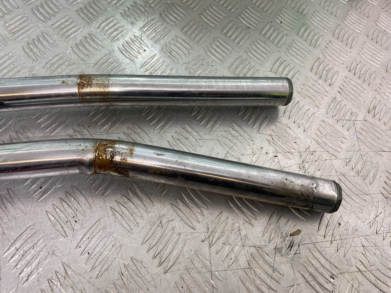 HONDA CB650F CB 650 FA-E FORKS (DAMAGED) YEAR 2014-2017 (CMB1226)