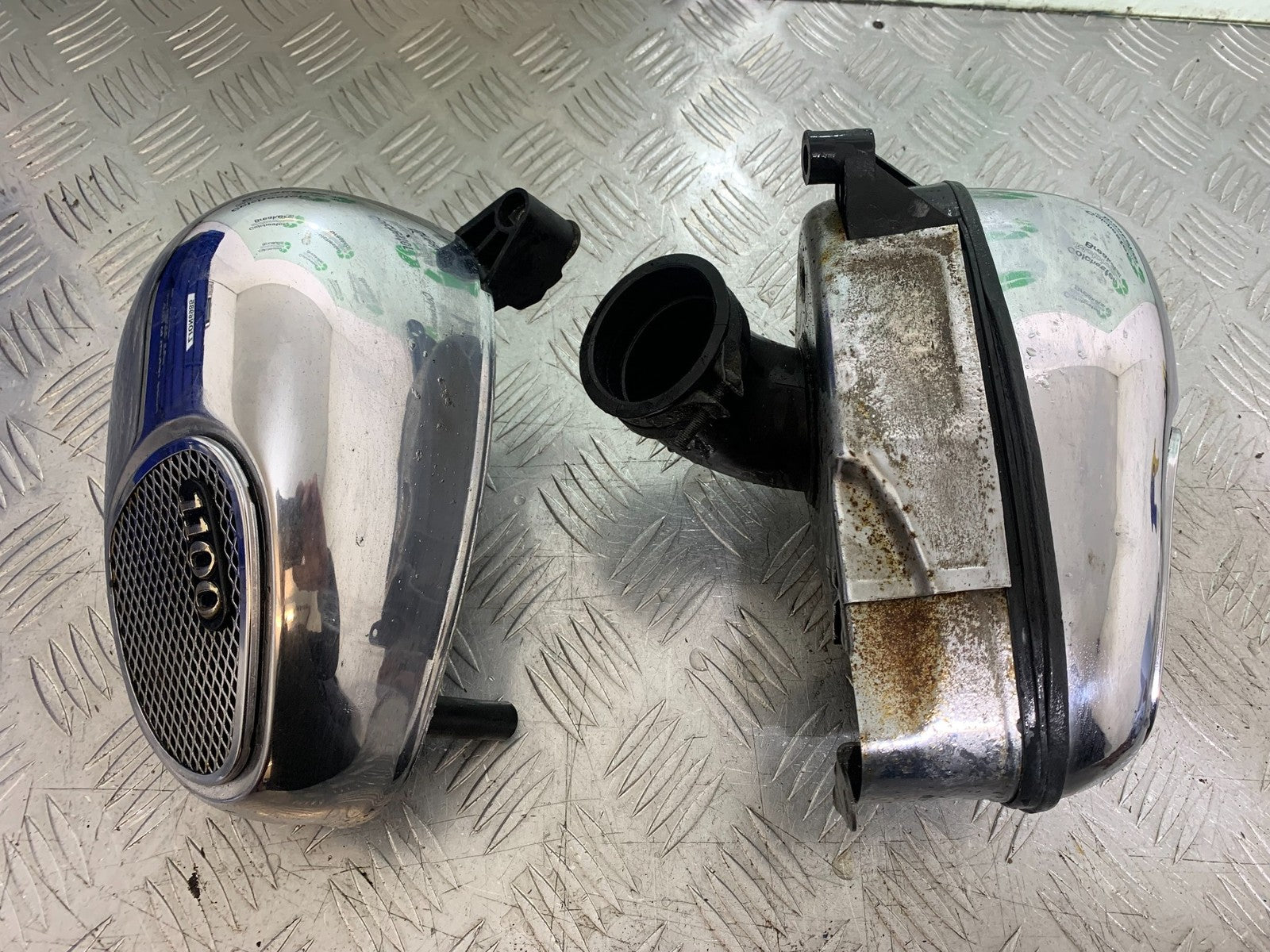 YAMAHA XV1100 XV 1100 VIRAGO LEFT AND RIGHT SIDE PODS  1990-1999 (CMB1243)