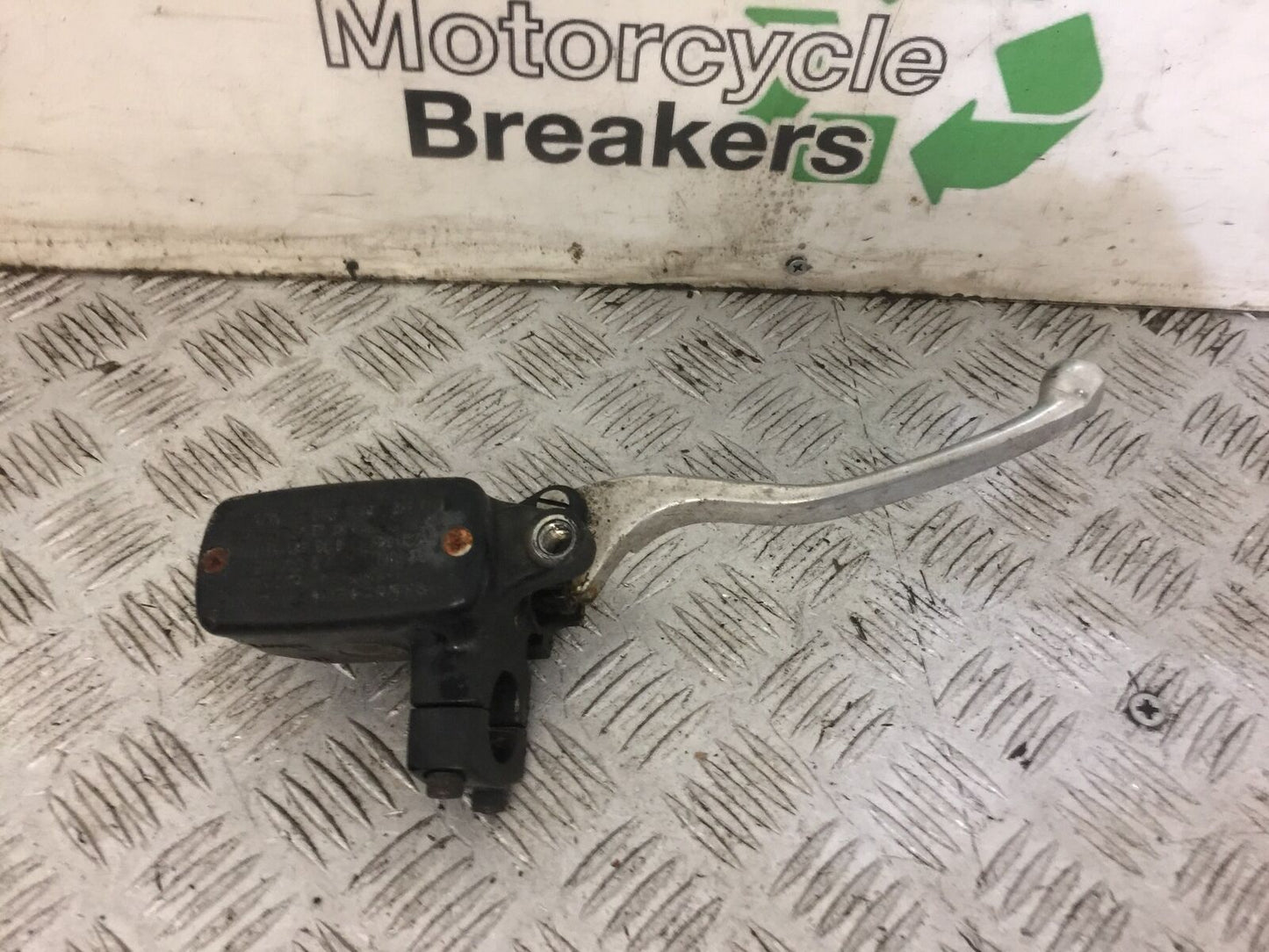 HONDA VT750 VT 750 SHADOW FRONT BRAKE MASTER CYLINDER   YEAR 1998-99 (STOCK 685)