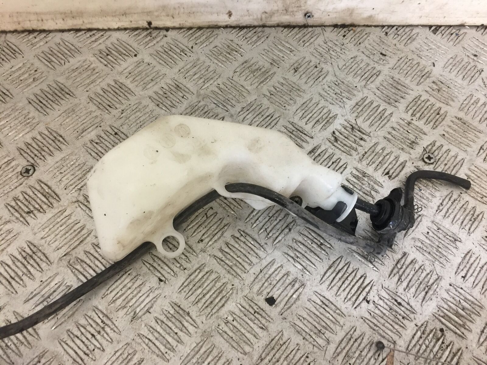 YAMAHA MT09 MT-09 COOLANT BOTTLE  YEAR 2019 (STOCK 730)