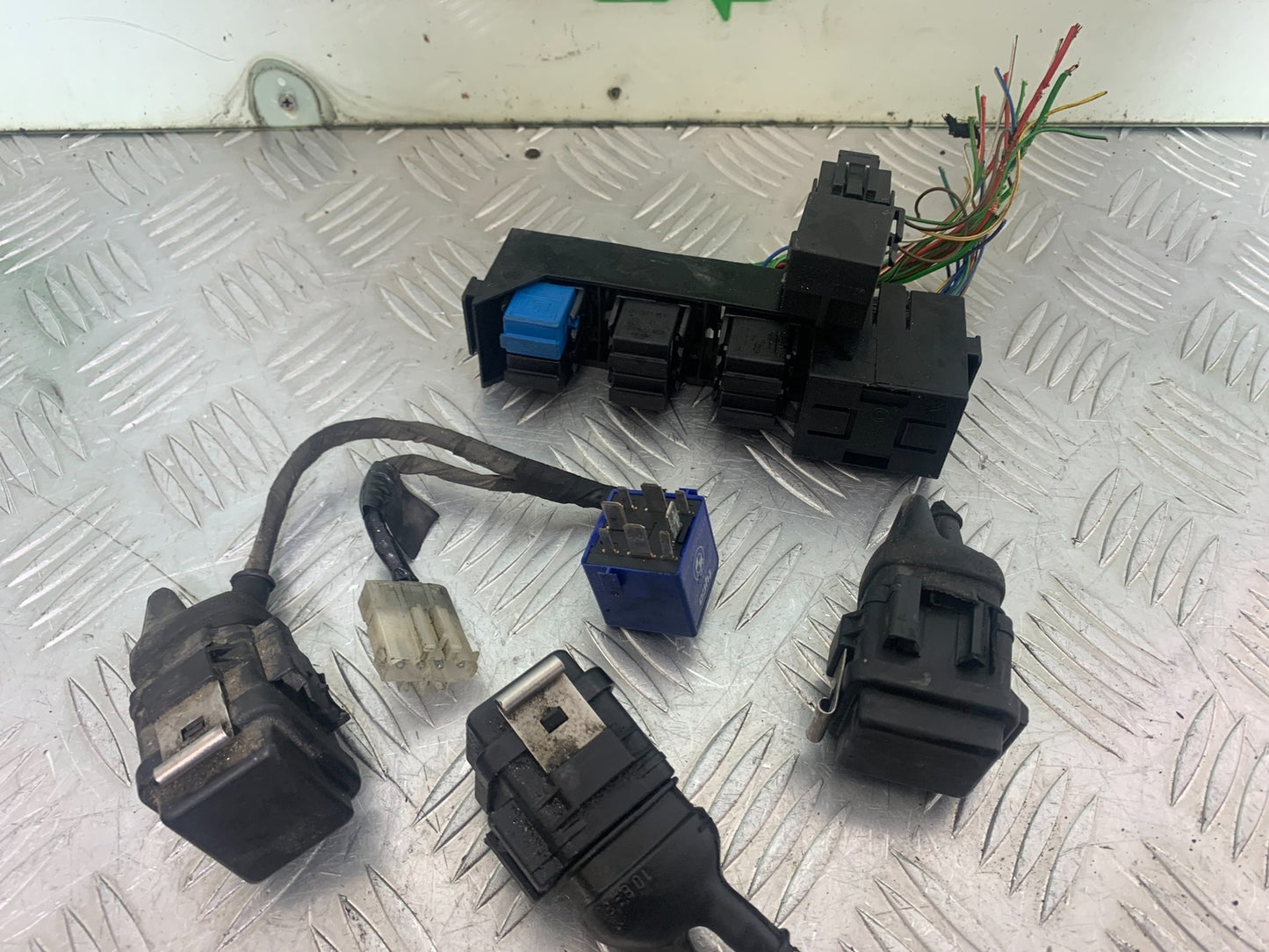 BMW K1200 K 1200 LT RELAYS   YEAR 1999-07 (CMB1138)