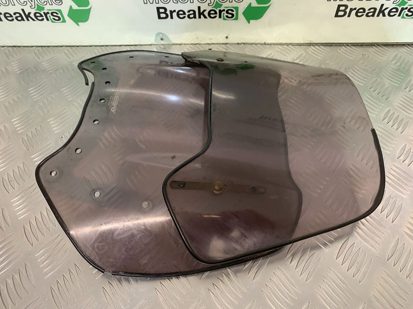 TRIUMPH TIGER 800 XRT SCREEN  YEAR 2015-2017  (STOCK 506)