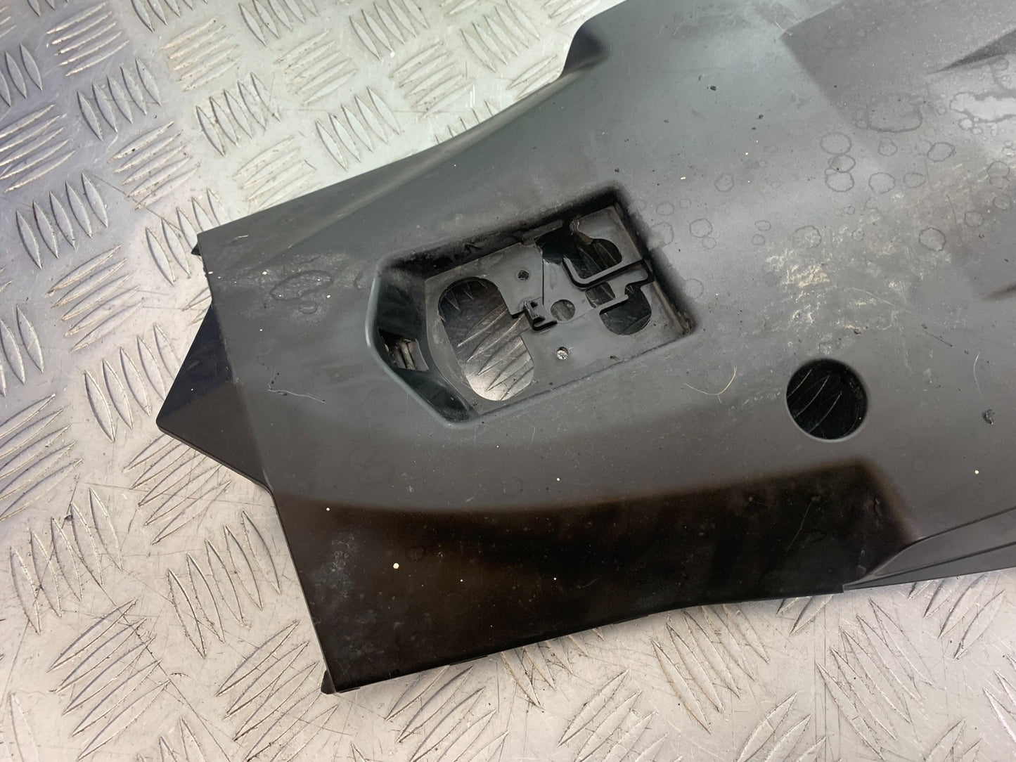KAWASAKI Z1000 SX UNDERTRAY  YEAR 2014-16 (CMB1264)
