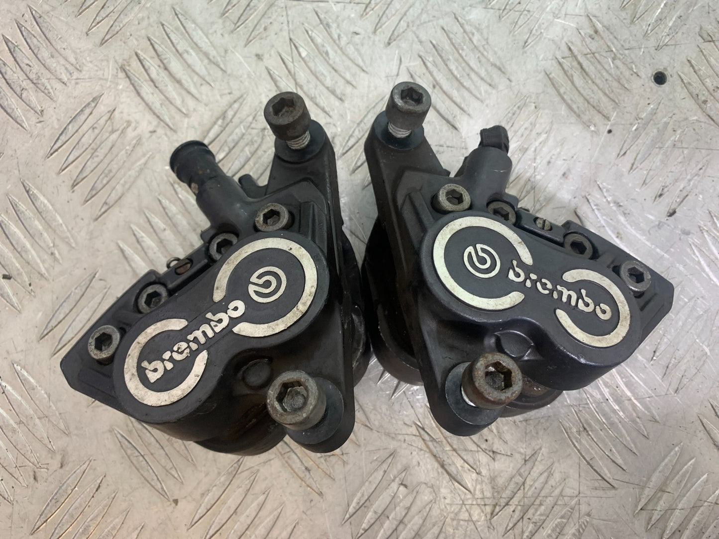 BMW R850 R R850R FRONT BRAKE CALIPERS   YEAR 1994-2002 (CMB1170)