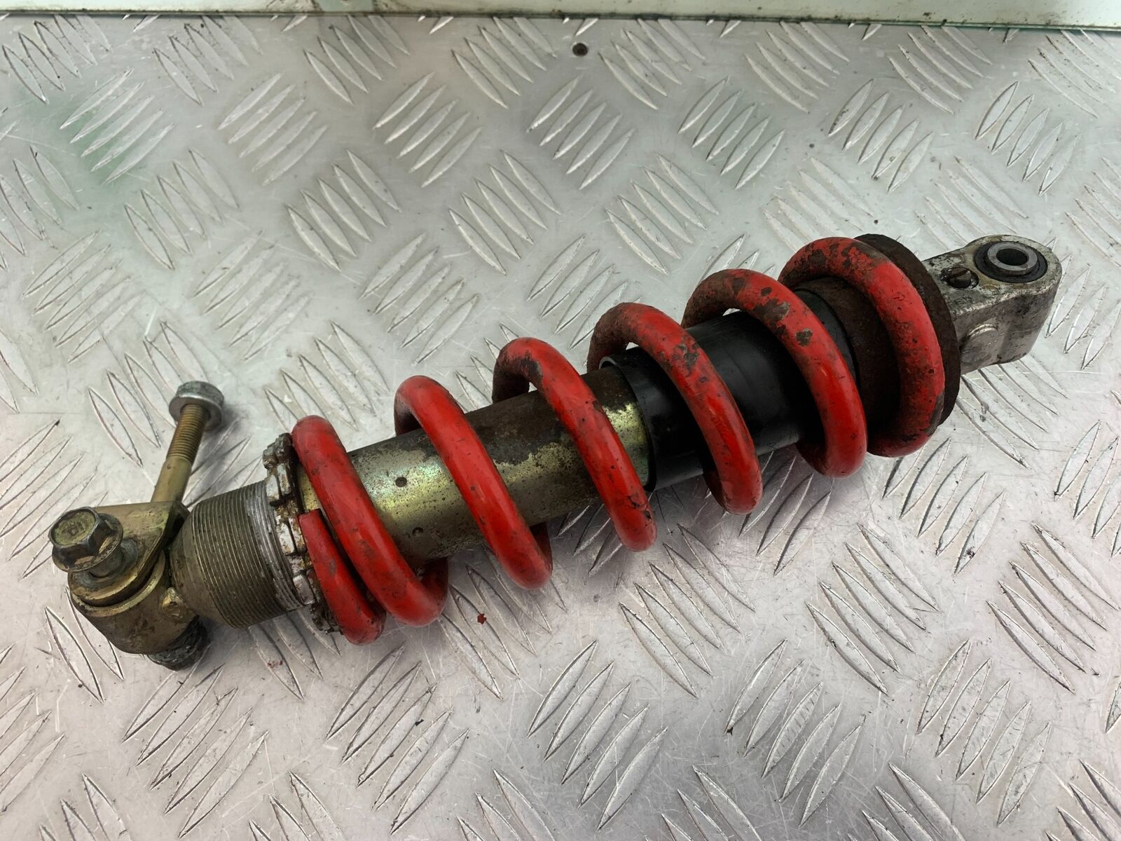 HONDA CBR1100 BLACKBIRD REAR SHOCK YEAR 1999-2005 (CMB1103)
