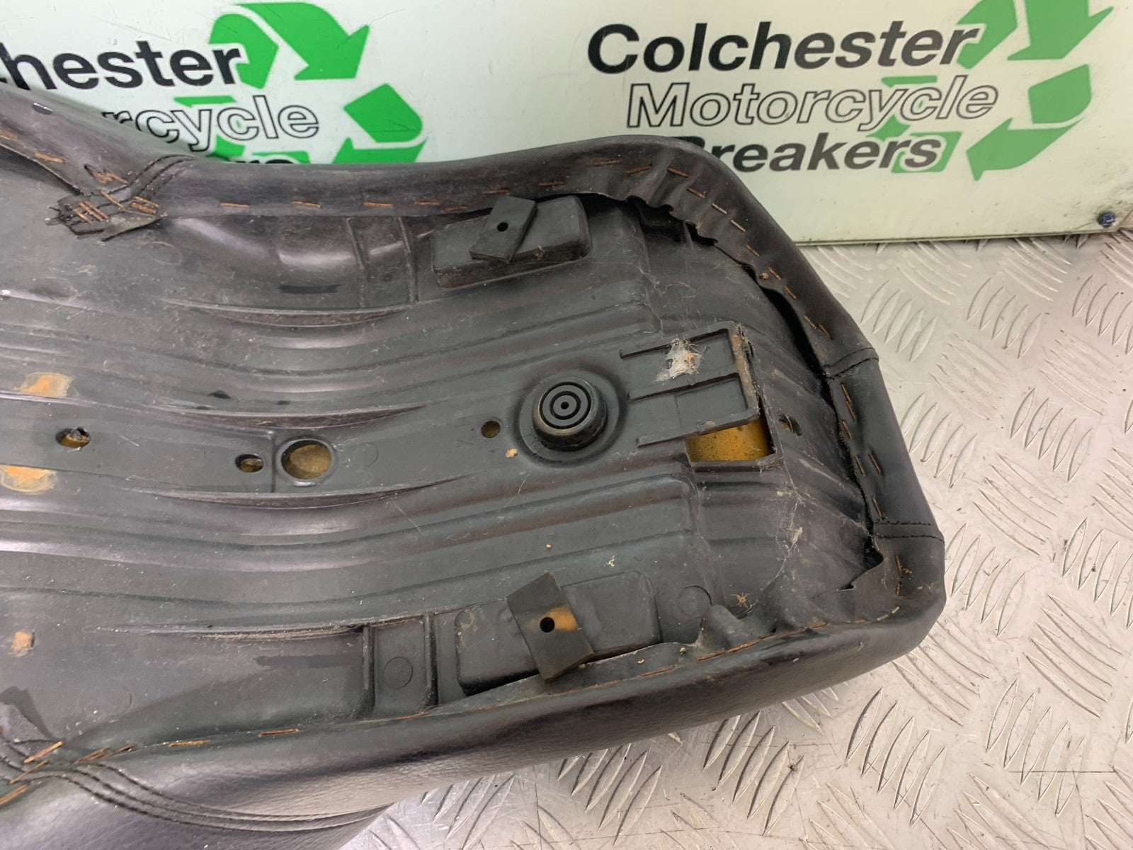 YAMAHA XV1100 XV 1100 VIRAGO SEAT  1990-1999 (CMB1243)