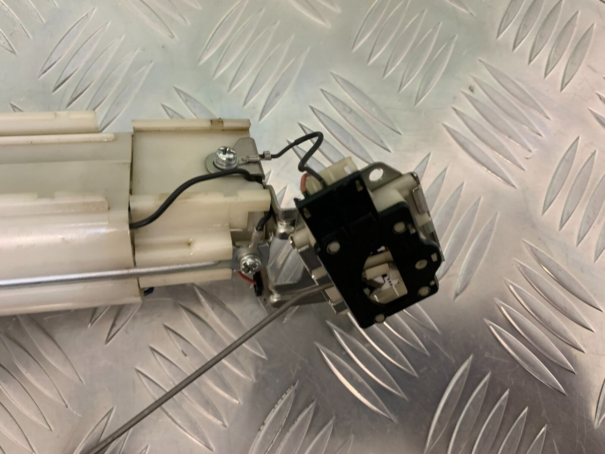 SUZUKI GSXR600 GSXR 600 K8 PETROL PUMP YEAR 2009 (STOCK 939)