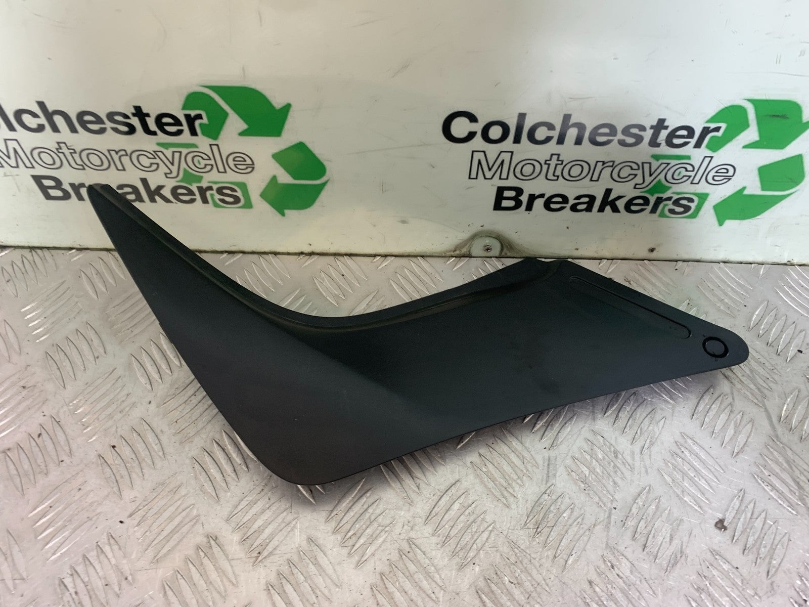 HONDA NT650 V DEAUVILLE RIGHT SEAT PANEL  YEAR 1998-01 (CMB1320)