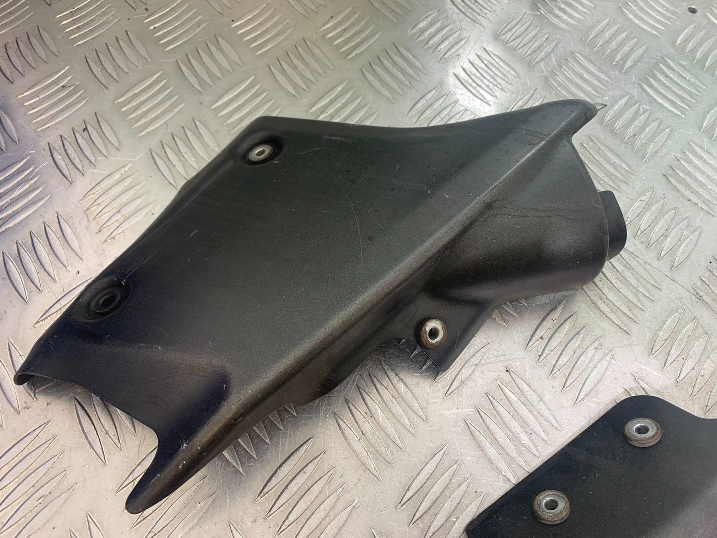 KAWASAKI ZX6R EXHAUST SHIELDS  YEAR 2009-2012 (CMB1136)