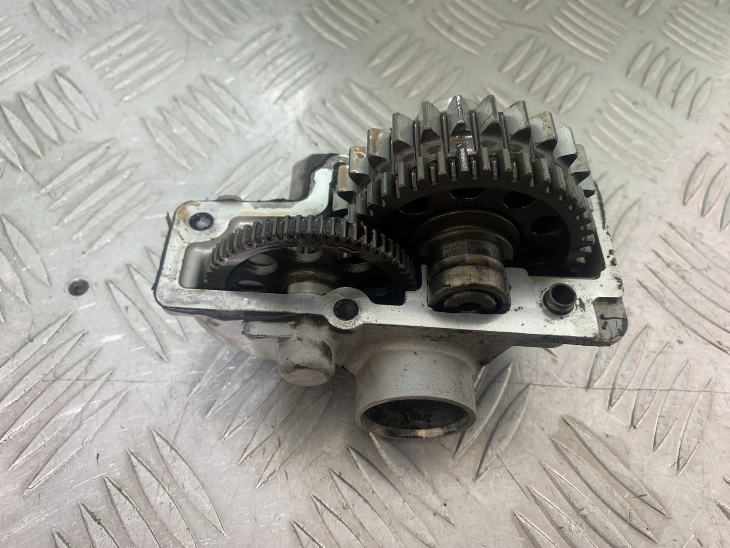 MV AGUSTA 800 F3 STARTER CLUTCH AND COVER   YEAR 2013-2016 (CMB1152)