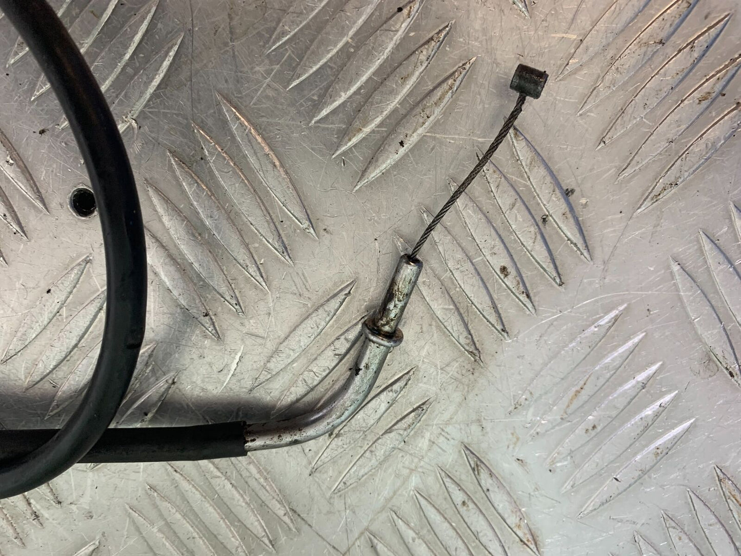 KAWASAKI Z750 ZR750 ZR-7S THROTTLE  CABLE   YEAR 1999-05 (CMB1135)
