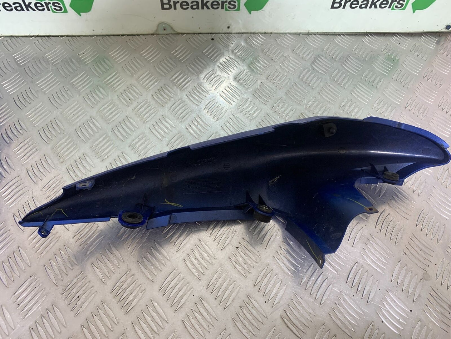 SUZUKI SV650 SV 650 mk1 RIGHT SEAT PANEL   YEAR 1999-2002 (CMB1036)